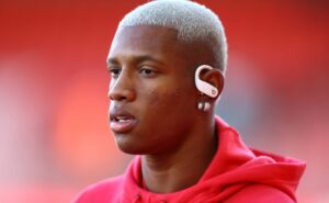 r$ 30 milhões: nottingham forest, de danilo, faz proposta para contratar riquelme, do palmeiras