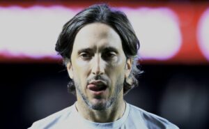 zubeldía aprova e são paulo manifesta interesse em atacante tetê, ex grêmio