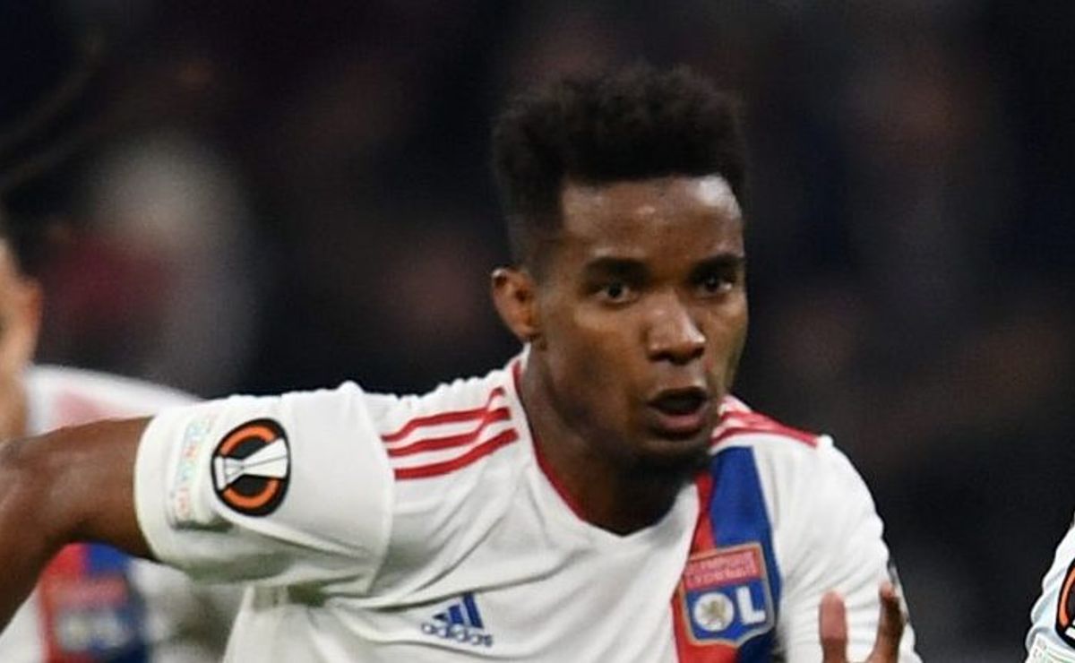 são paulo não desiste de thiago mendes e melhora oferta ao al rayyan