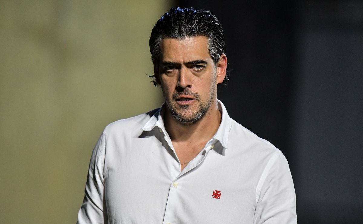 alvo para ceo, paulo bracks toma decisão após reunião com o santos