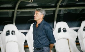 grêmio tenta superar má fase em duelo contra o atlético go