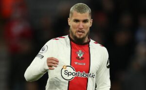 lyanco decide voltar ao brasil e internacional faz contato para saber detalhes 