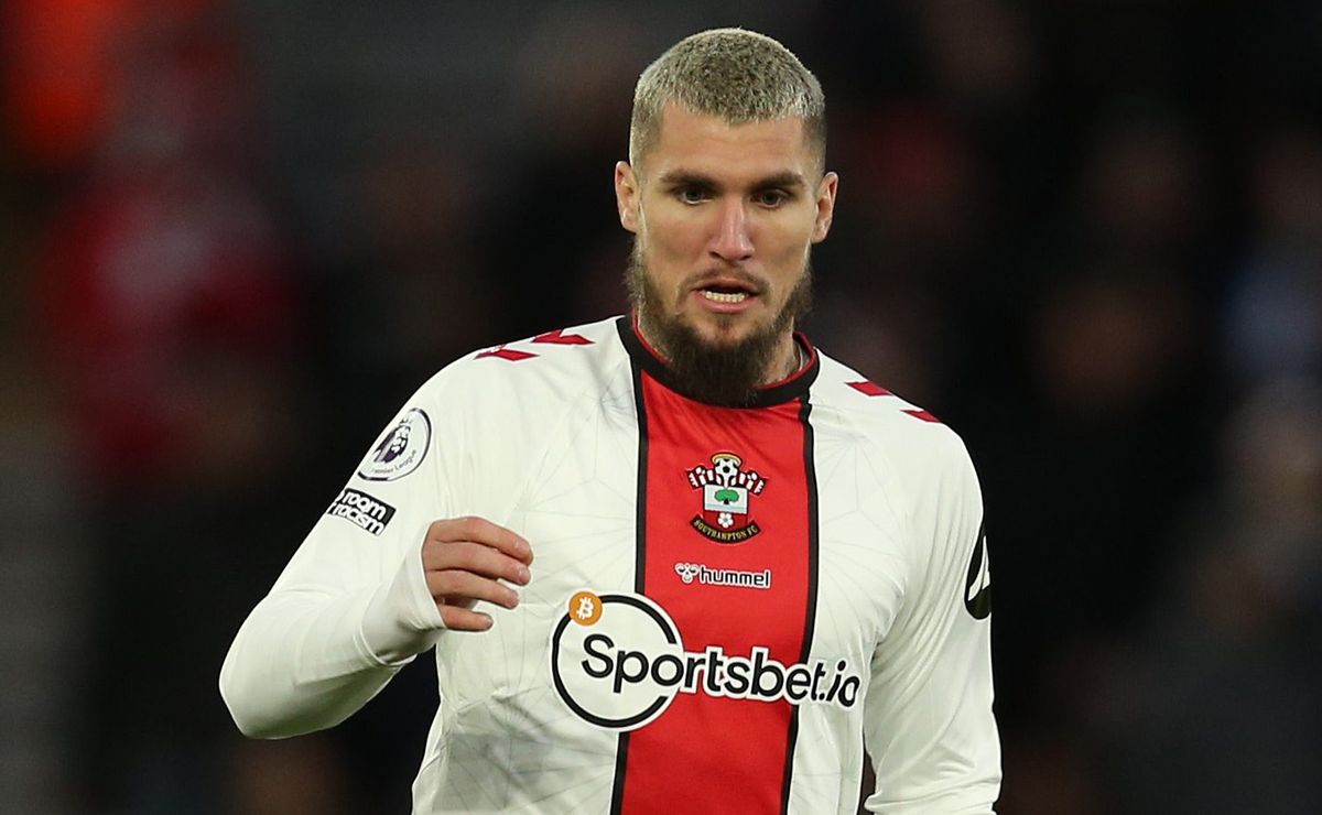 lyanco decide voltar ao brasil e internacional faz contato para saber detalhes 