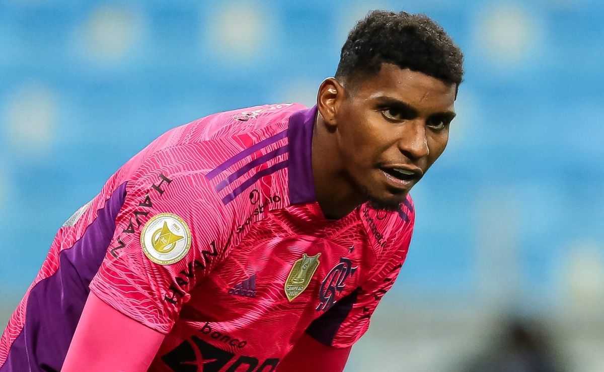 corinthians decide contratar e hugo souza, do flamengo, confirma: "conversas já têm"