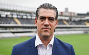 paulo bracks é anunciado no santos e lembra trabalho de sucesso no inter: “hoje está na vanguarda”
