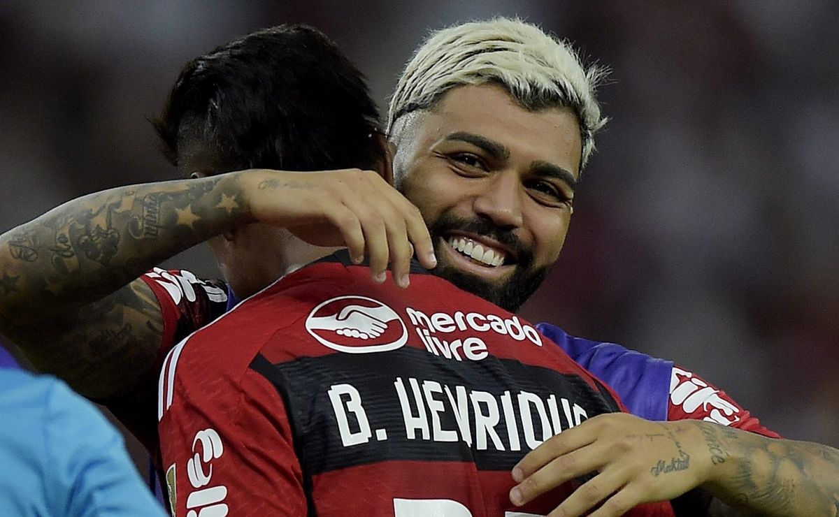 câmeras flagram momento inusitado no maracanã: bruno henrique 'atrapalhando' comemoração de gabigol