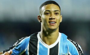 r$ 429,7 milhões: gustavo nunes será a maior venda da história do grêmio 