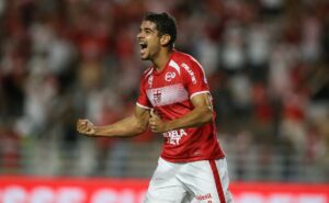 pertence ao fluminense: joão neto marca dois gols na final da copa do nordeste