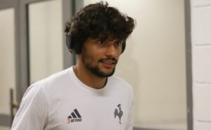 scarpa exalta estevão antes de duelo contra palmeiras: "precisa de dois pra marcar"