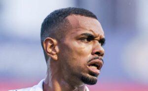 santos deve negociar lucas pires e +2 emprestados; joão basso tem futuro indefinido