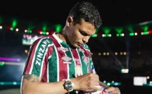 thiago silva vai ao ct nesta segunda feira e fluminense prepara 'pré temporada' do novo reforço