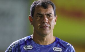 fábio carille não assume sozinho a culpa pela terceira derrota seguida do santos: “É de todos nós”