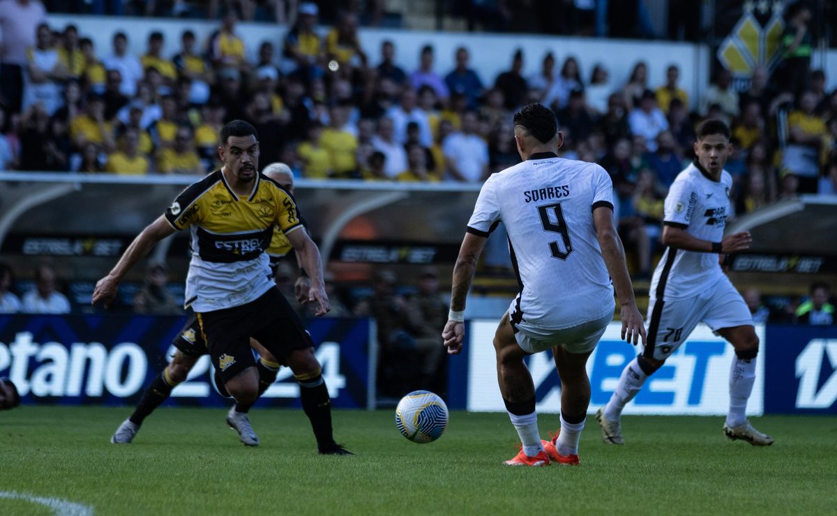 botafogo vai mal em derrota para criciúma; confira atuações