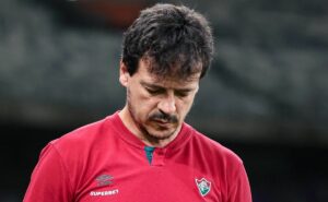 flamengo derruba fernando diniz e torcida não perdoa demissão: “não era melhor que jorge jesus?”
