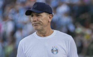 atacante titular de renato não joga mais no grêmio e deve ir para europa