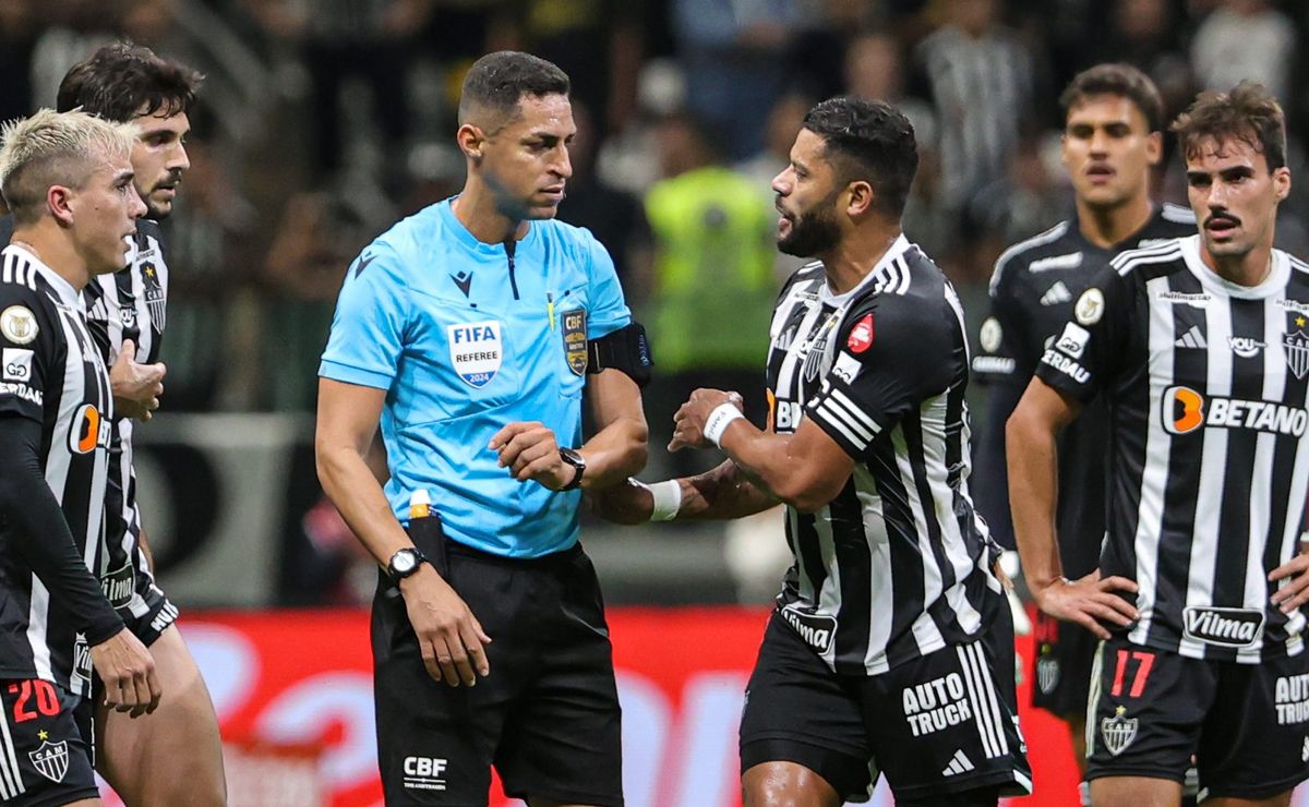 atlético mineiro questiona súmula sobre a expulsão de hulk: "faltou com a verdade"