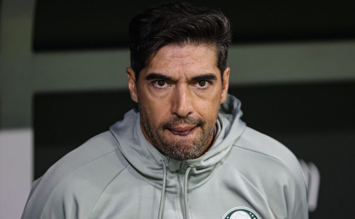 abel ferreira alerta sobre contratação de zagueiro no palmeiras: “naves é muito melhor do que imaginam”