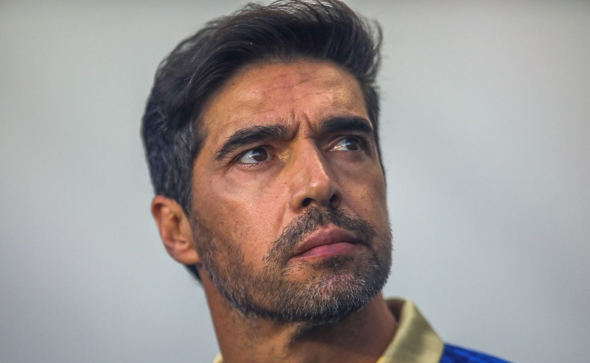 abel ferreira chama jornalista de são paulino durante coletiva de imprensa