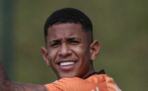 savinho revela que atlético tentou sua permanência e ele recusou “É muito ruim não jogar”