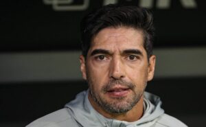 meia está fora dos planos de abel ferreira e palmeiras deve negociar