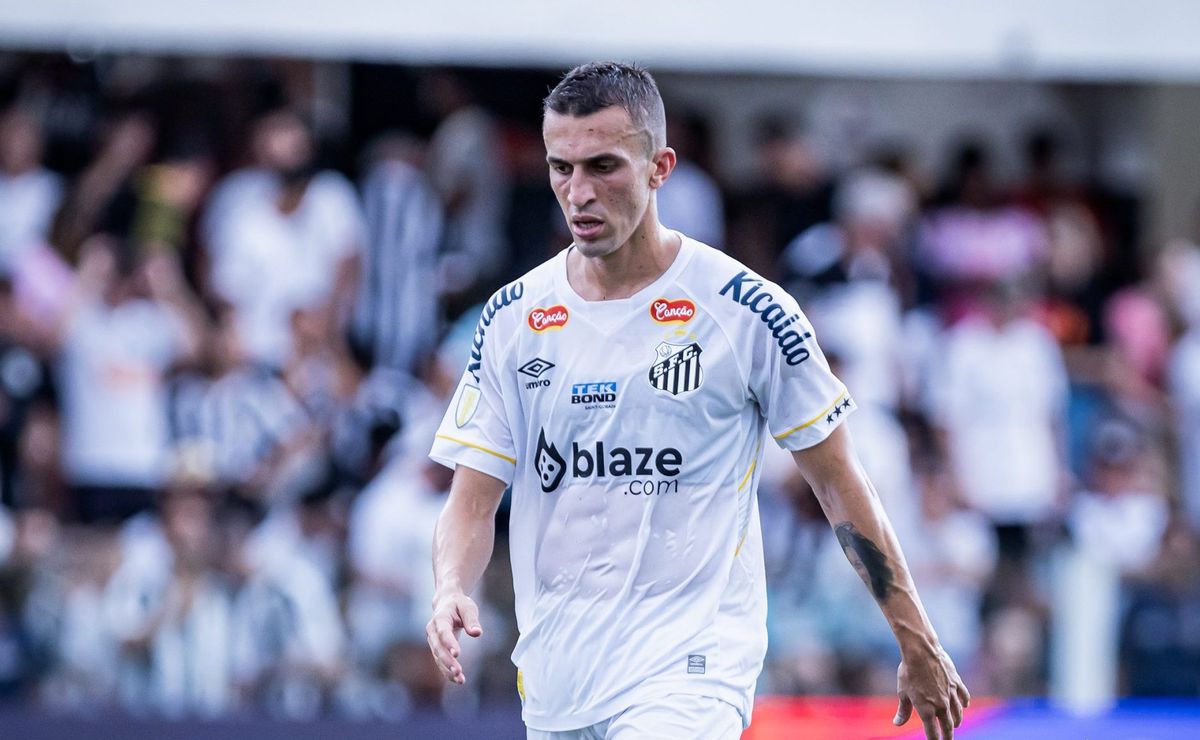 santos relaciona joão schmidt e alison para partida contra o botafogo sp