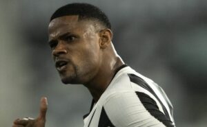 fim das expectativas: interesse de renato, júnior santos renova com o botafogo