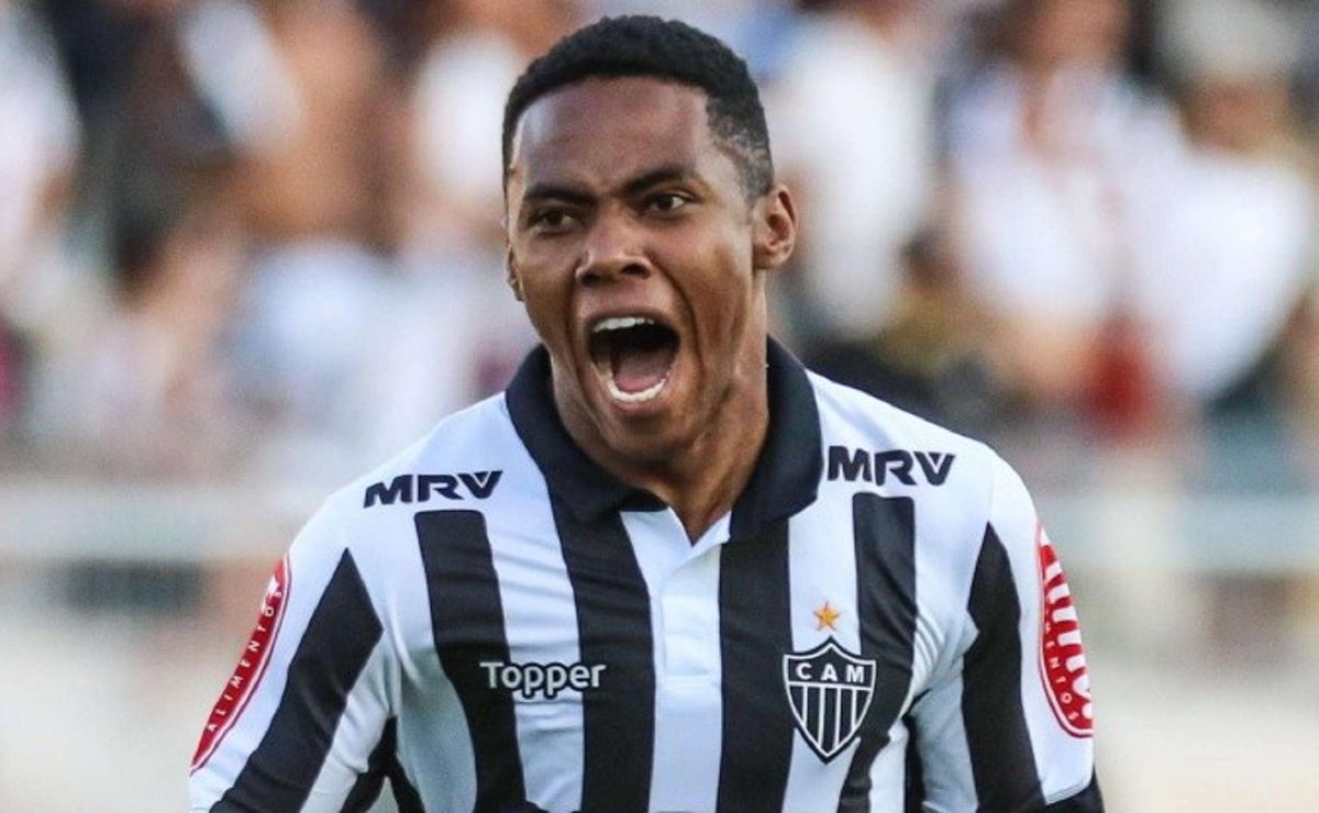 elias, ex atlético mg, exalta torcida do cruzeiro: ‘’era um clima surreal’’