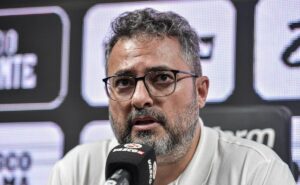 r$ 2,5 milhões: cruzeiro de alexandre mattos atravessa o flamengo para assinar grande contratação