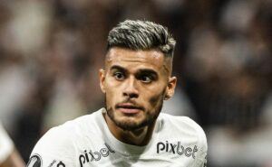 r$ 23 milhões: corinthians acerta venda de fausto vera para o atlético mg