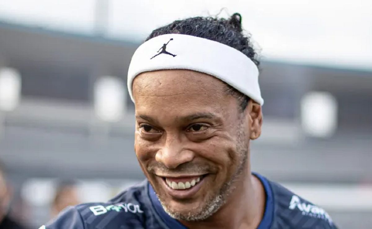 ronaldinho gaúcho coloca ronaldo fenômeno acima de cristiano ronaldo na história do futebol