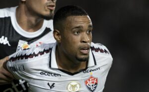 sem hulk, atlético mg enfrentará o vitória tentando evitar redenção de alerrandro