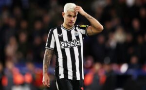 bruno guimarães tem 'data limite' para atingir cláusula de saída do newcastle