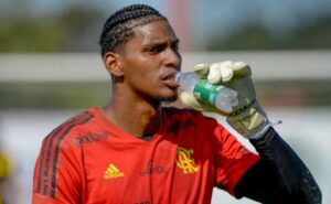 santos não tem interesse na contratação de hugo souza do flamengo; informa sormani