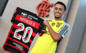 flamengo toma decisão sobre saída de matheus gonçalves após proposta do apoel chi e meia fica 