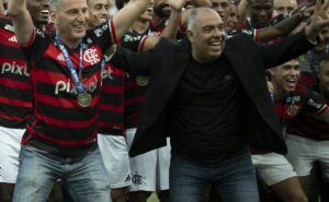 atacante do atlético de madrid topa jogar no flamengo e decisão está com marcos braz 