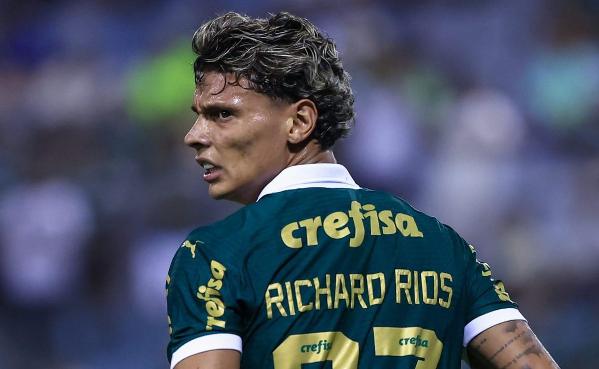 bom substituto: com possibilidade de saída de richard rios, palmeiras deve ir ao mercado, e renato tápia pode ser opção