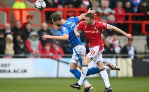 bem vindos ao wrexham: time de ryan reynolds conseguiu novo acesso