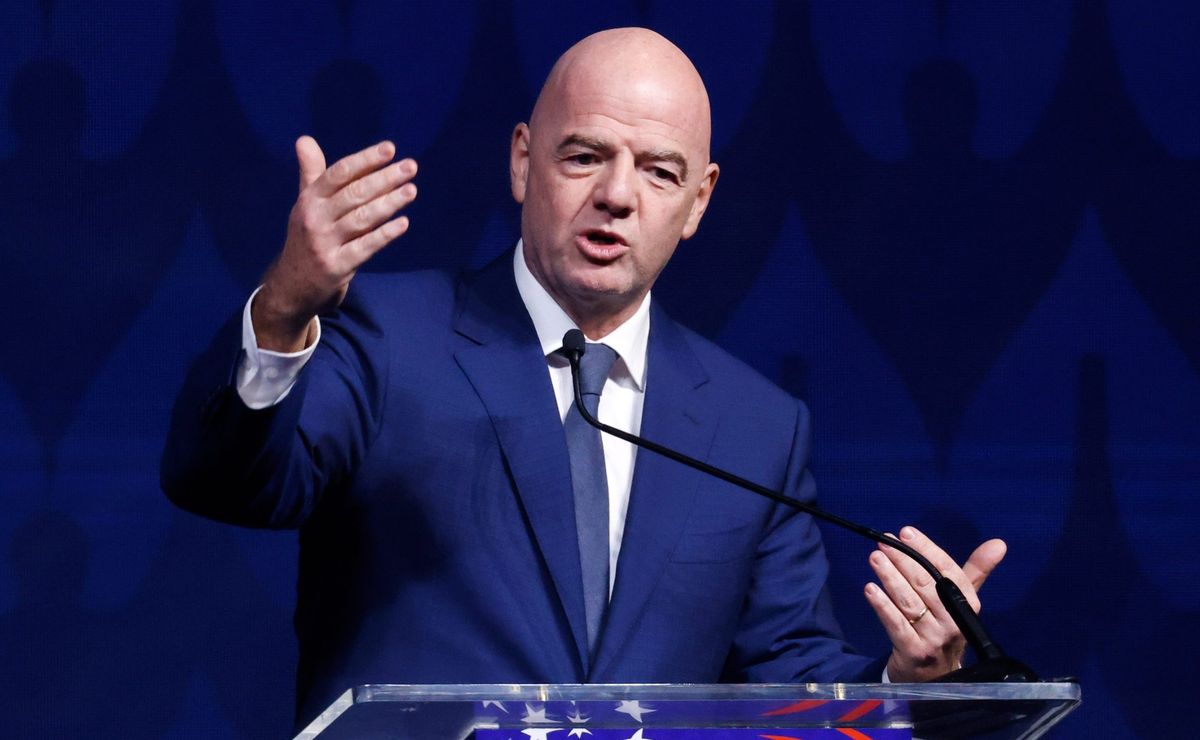 fifa barra flamengo e decide que arrascaeta e de la cruz não jogam contra o grêmio; entenda