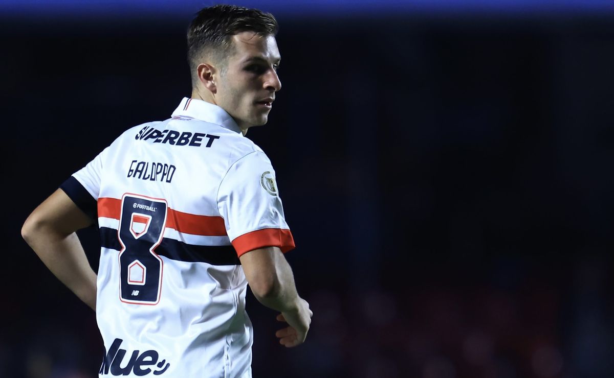 torcedores do são paulo se irritam com atuação de galoppo