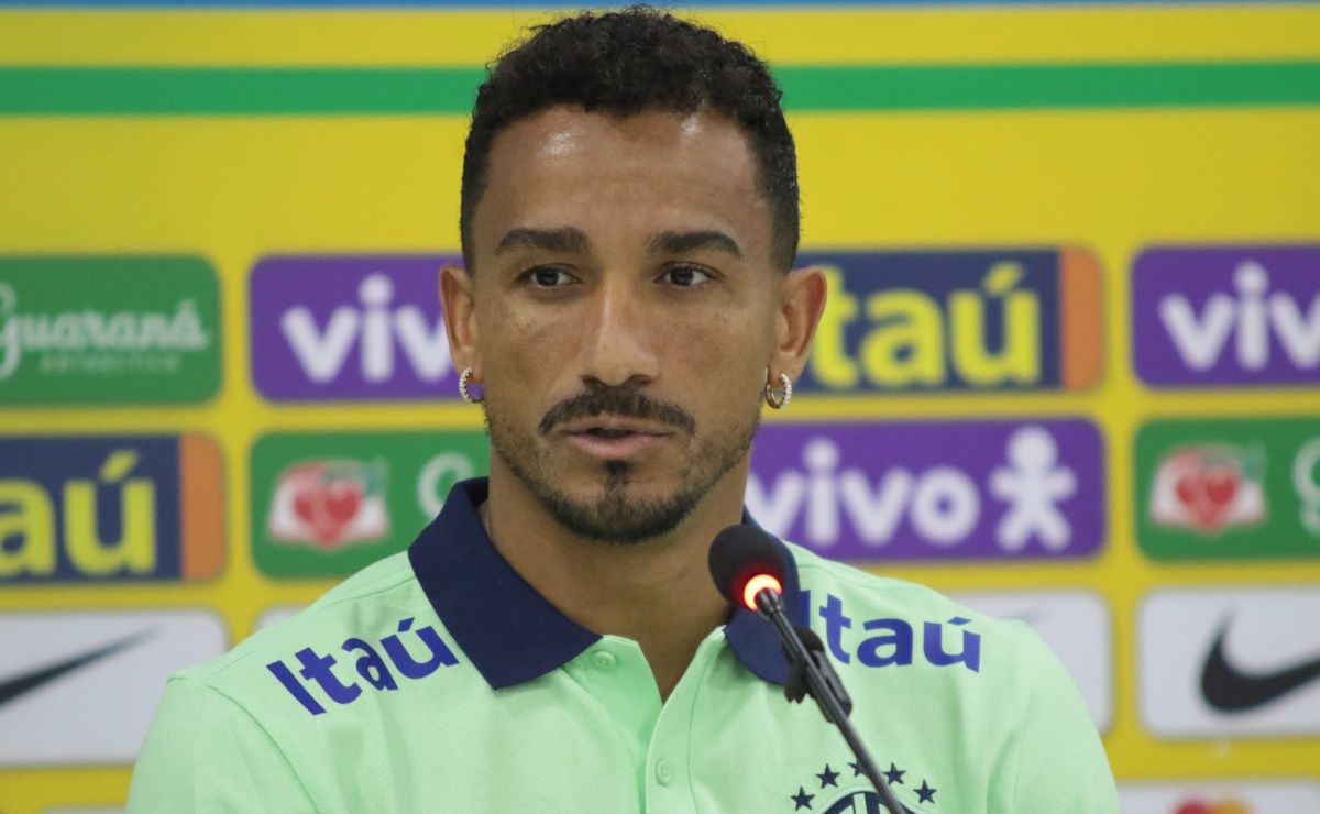 copa américa: danilo se envolve em polêmica com torcedor e neymar apazigua a situação