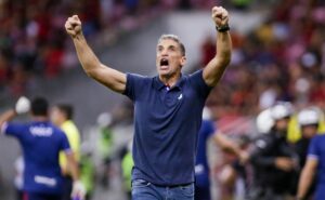 confira todos títulos de vojvoda com o fortaleza