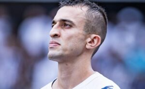 joão schmidt não deve jogar e será desfalque do santos contra o botafogo/sp