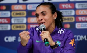 marta se emociona e deixa futuro aberto na seleção ao falar da copa do mundo de 2027