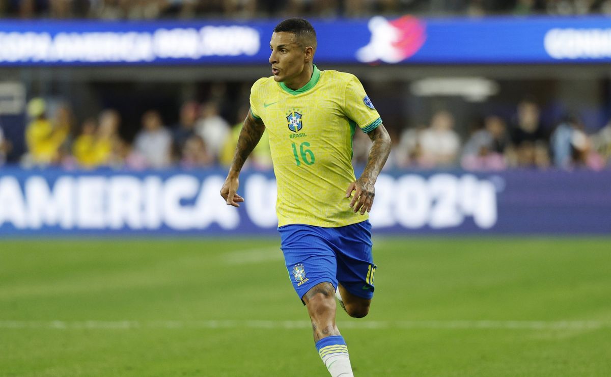 seleção brasileira derrota paraguai, mas guilherme arana permanece no banco de reservas