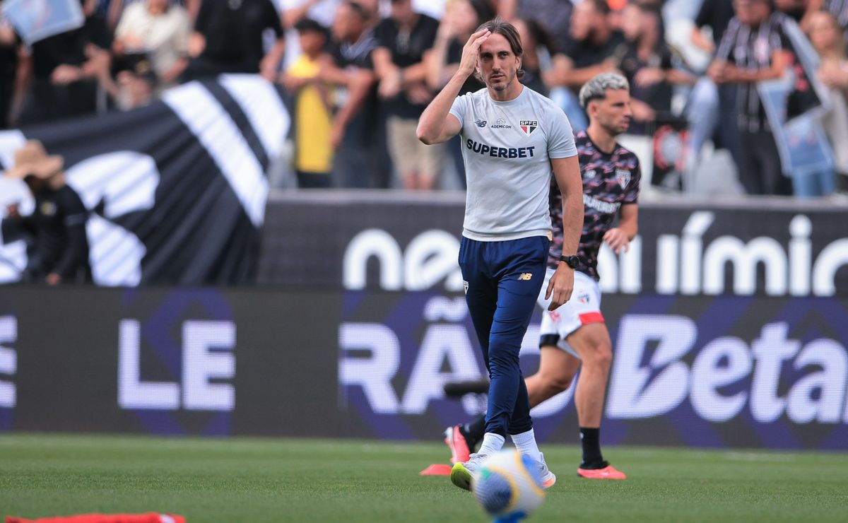 zubeldía alfineta fiel após empate contra o corinthians: "não me chamou atenção"