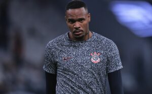 carlos miguel faz milagre no corinthians, mas atitude irrita fiel: "pra acabar com tudo"