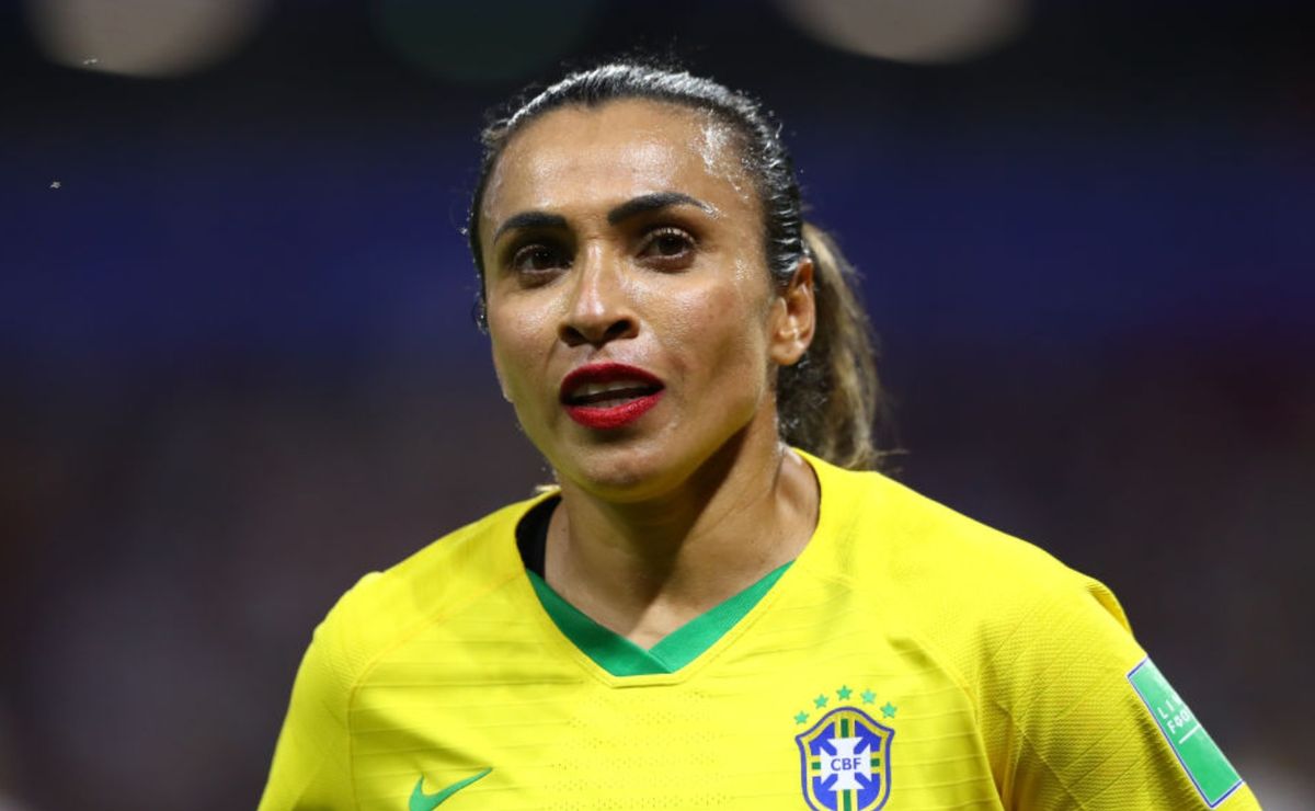 marta exalta momento de vini jr. e revela torcida pela bola de ouro: "É o cara"