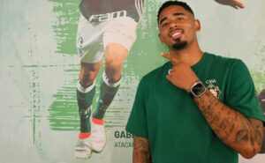 gabriel jesus deixa mensagem para o palmeiras após vinda ao brasil