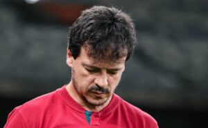em entrevista emocionada, diniz se despede da torcida do fluminense e deixa futuro em aberto