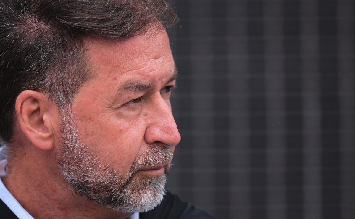 só falta assinar: augusto atende a pedidos de torcedores, e está perto de anunciar fred luz como ceo